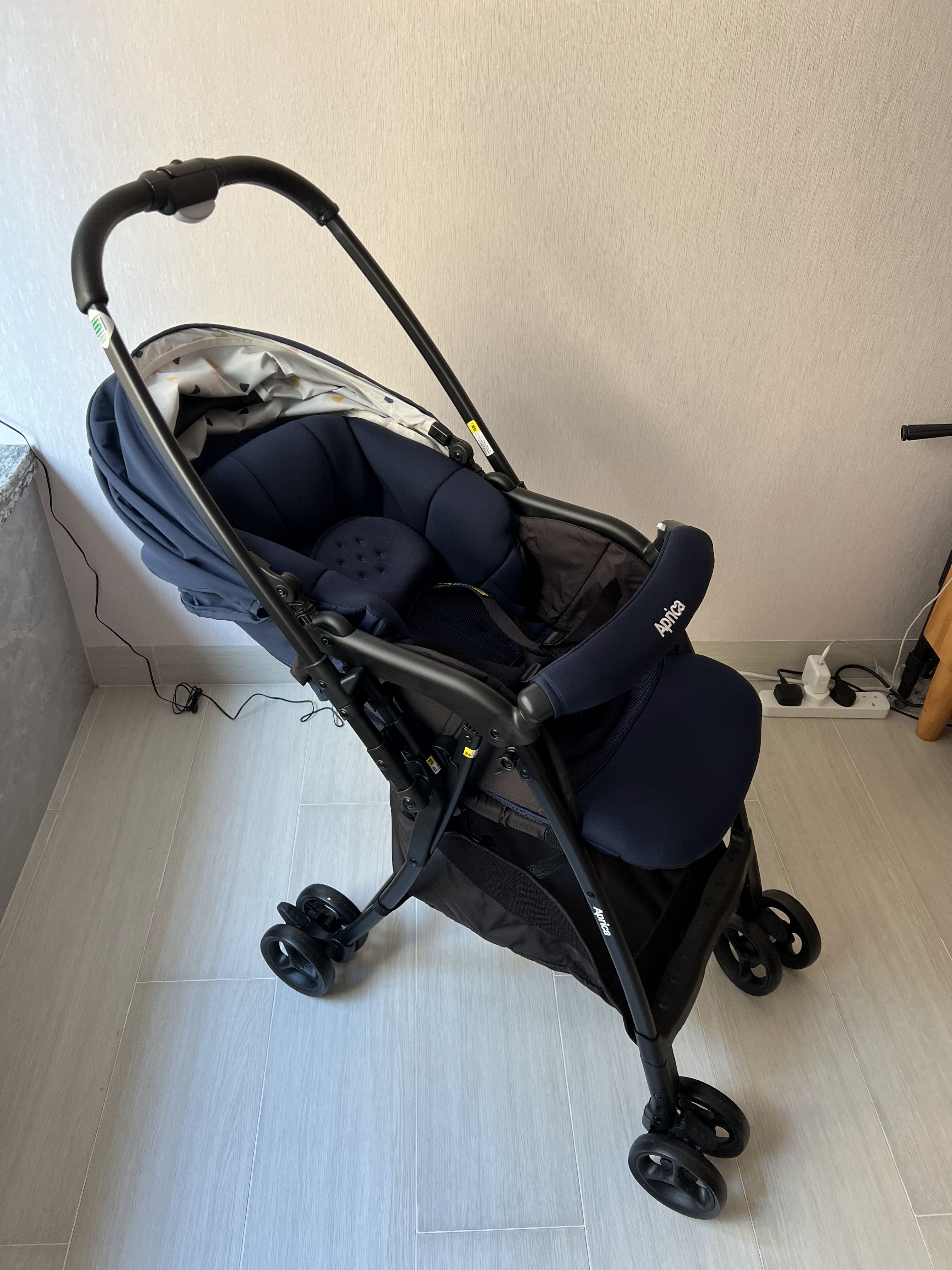 【育兒】Aprica Karoon Air 嬰幼兒手推車・ 雙向輕量型・單手收車・僅3.9kg・小小開箱文