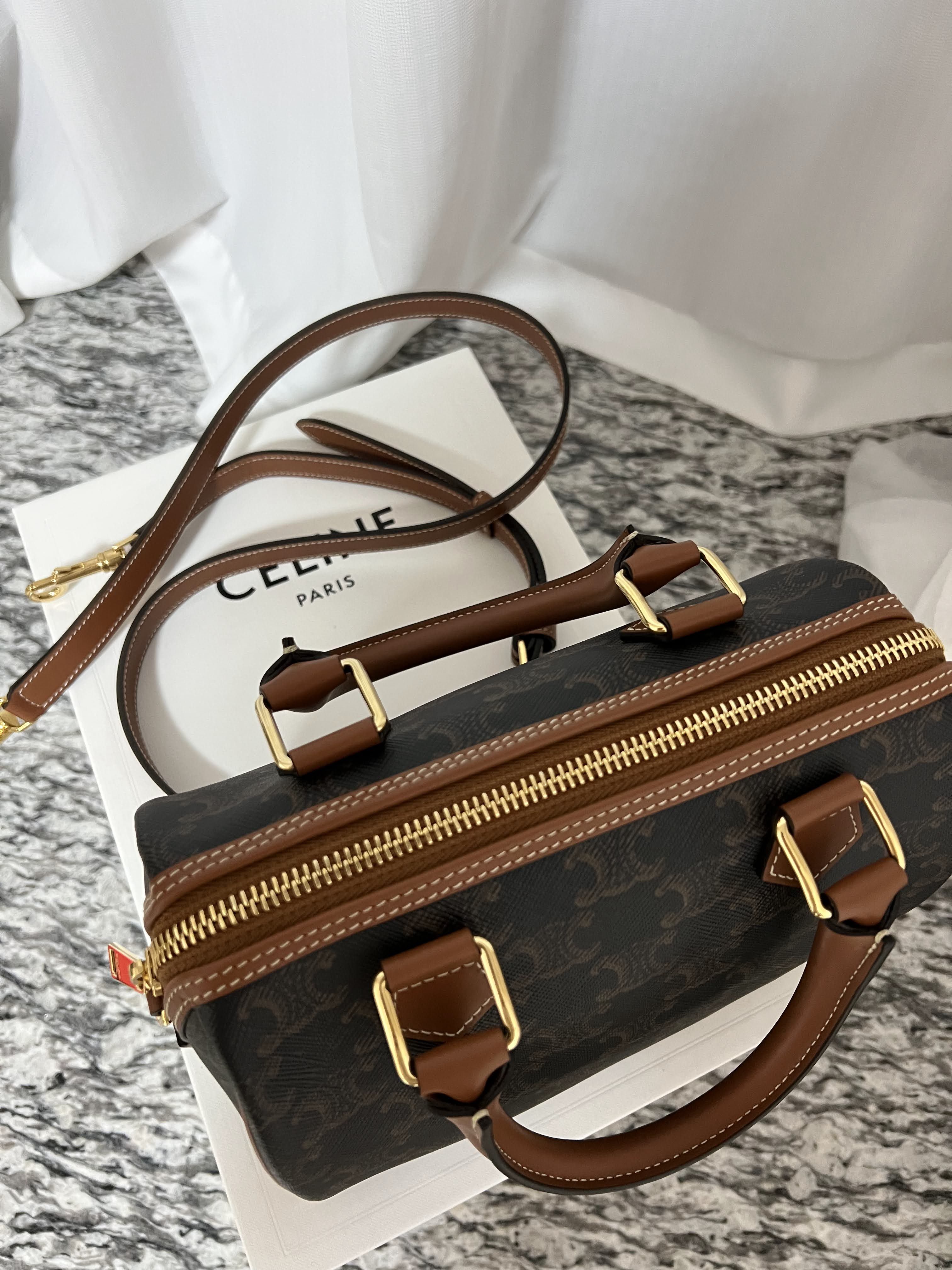 【開箱】CELINE 改版老花小波士頓包・Boston Bag・官網購入・簡單開箱
